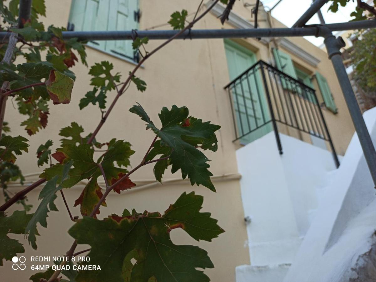Maison d'hôtes Pitini à Symi Extérieur photo
