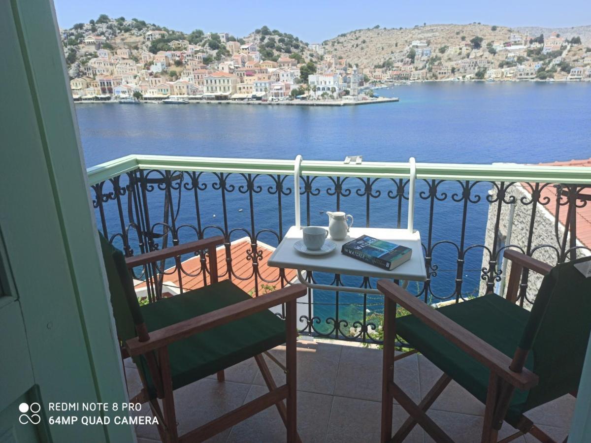 Maison d'hôtes Pitini à Symi Extérieur photo