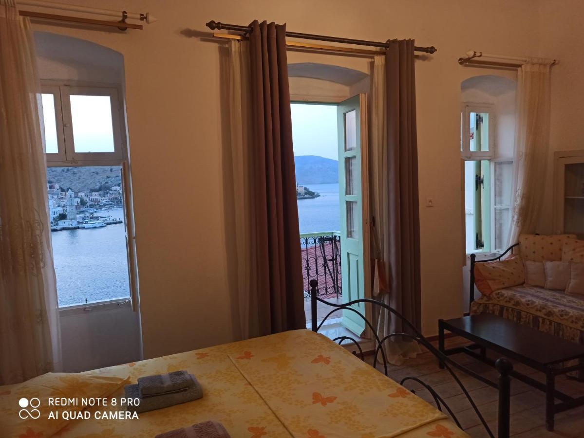Maison d'hôtes Pitini à Symi Extérieur photo