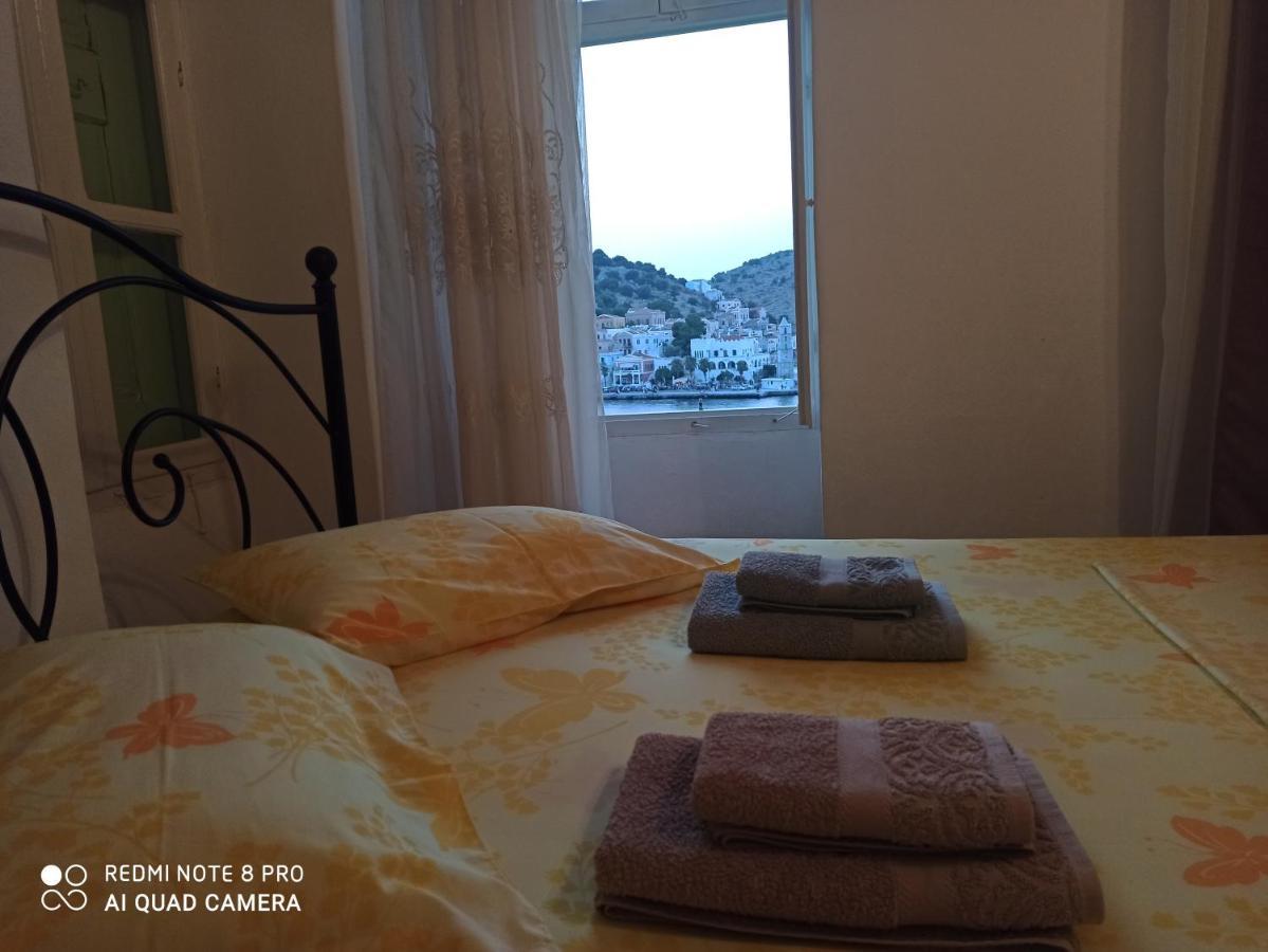 Maison d'hôtes Pitini à Symi Extérieur photo