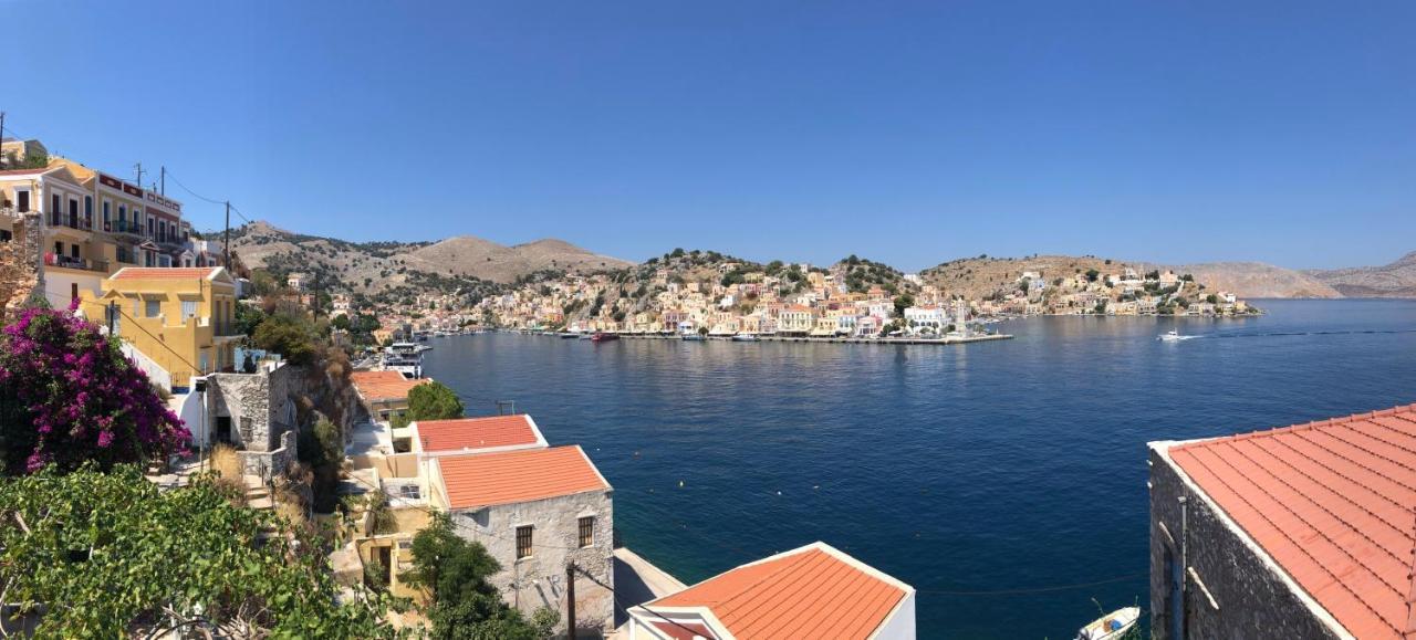 Maison d'hôtes Pitini à Symi Extérieur photo