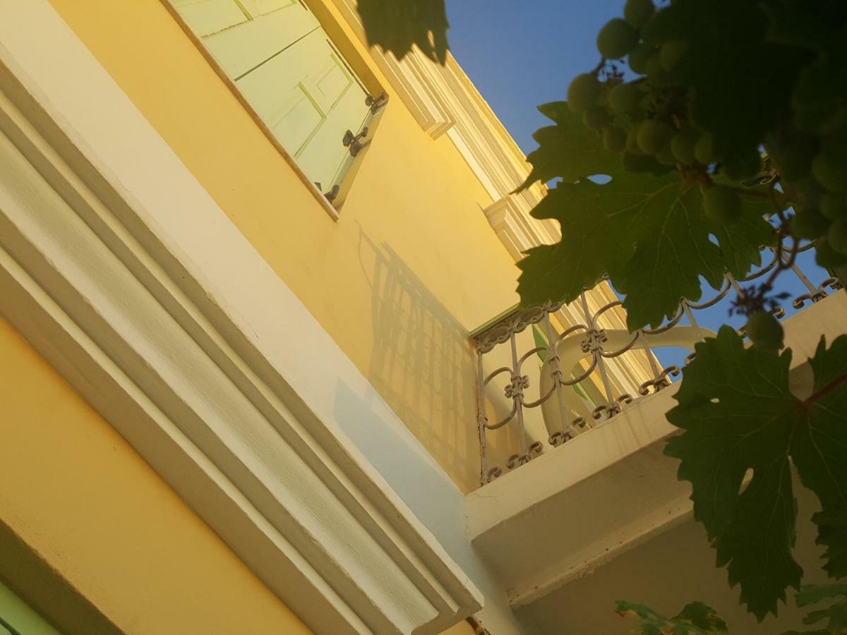 Maison d'hôtes Pitini à Symi Extérieur photo